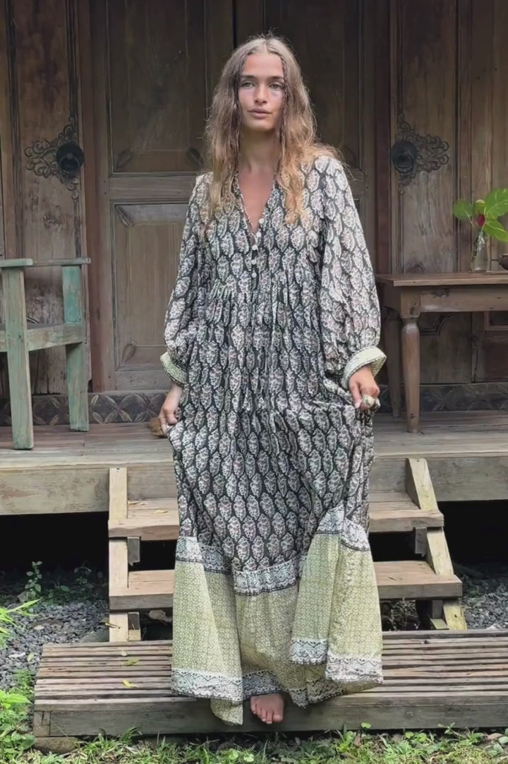 Bhoomi-Maxi-Onyx-Video